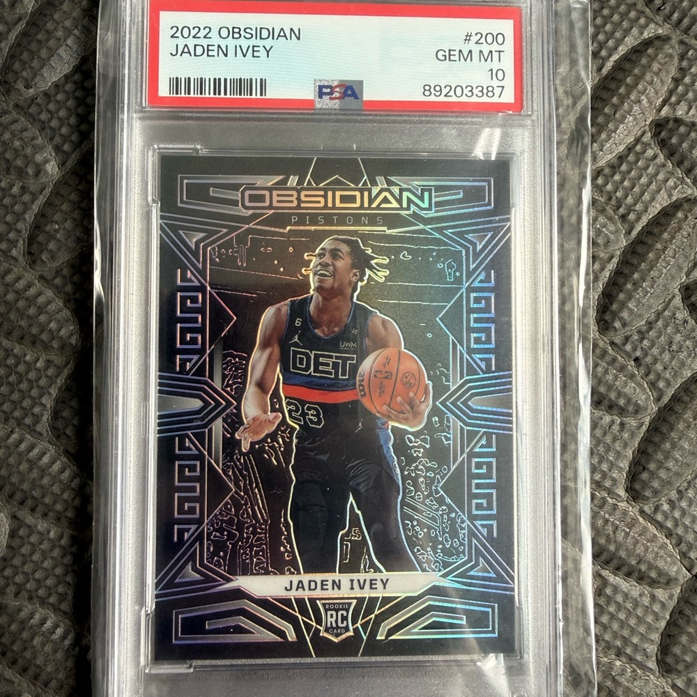 PSA 10 Panini Obsidian Jaden Ivey Rookie Card #200